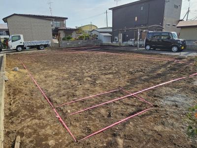 外観：建物の位置出し